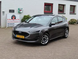 Grijs Gebruikt 2022 Ford Focus Hatchback | € 18.650 (Goede deal)