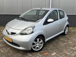 Grijs Gebruikt 2006 Toyota Aygo Hatchback | € 1.695 (Eerlijke prijs)