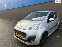 Grijs Gebruikt 2014 Peugeot 107 Envy Hatchback | € 3.699 (Goede deal)