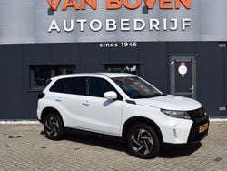 Wit Nieuw 2025 Suzuki Vitara Style SUV | € 31.950 (Duur)