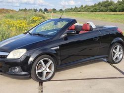Zwart Gebruikt 2007 Opel Tigra Cabriolet | € 2.000 (Goede deal)