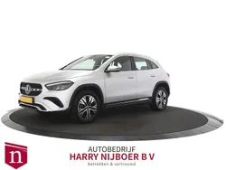 Grijs Gebruikt 2023 Mercedes GLA250 Business SUV | € 40.900 (Super prijs)