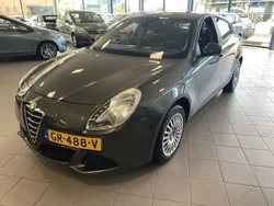 Grijs Gebruikt 2012 Alfa Romeo Giulietta Progression Hatchback | € 4.650 (Eerlijke prijs)