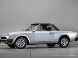 Grijs Gebruikt 1983 Fiat 124 Cabriolet | € 21.000