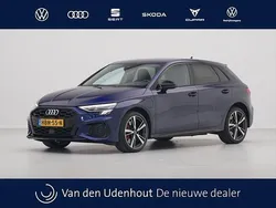 Blauw, metallic lak Gebruikt 2021 Audi A3 Sportback Advanced Hatchback | € 28.940 (Eerlijke prijs)