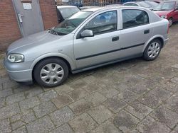 Grijs Gebruikt 2001 Opel Astra Edition Hatchback | € 1.399