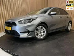 Grijs Gebruikt 2022 Kia Ceed Hatchback | € 18.350 (Goede deal)