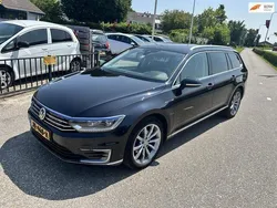 Zwart Gebruikt 2015 VW Passat Highline Stationwagen | € 8.995 (Goede deal)
