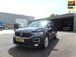 Zwart Gebruikt 2022 VW T-Roc Business SUV | € 28.750 (Goede deal)