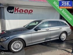 Grijs Gebruikt 2015 Mercedes C200 Prestige Stationwagen | € 15.950 (Iets duurder)