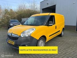 Geel Gebruikt 2016 Opel Combo Edition MPV | € 4.450 (Eerlijke prijs)