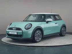 Groen Nieuw 2025 Mini Cooper Classic Hatchback | € 33.990 (Iets duurder)