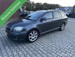 Grijs Gebruikt 2006 Toyota Avensis Executive Stationwagen | € 1.950 (Super prijs)