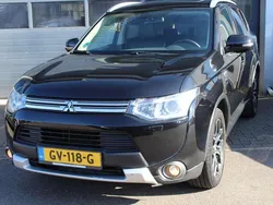 Zwart Gebruikt 2015 Mitsubishi Outlander P-HEV Edition SUV | € 9.950 (Super prijs)