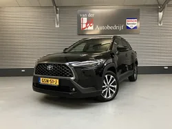 Zwart Gebruikt 2024 Toyota Corolla Cross Style SUV | € 35.950 (Eerlijke prijs)