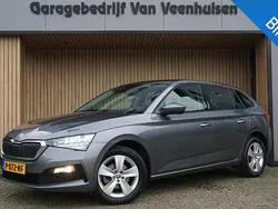 Grijs Gebruikt 2022 Skoda Scala Ambition Hatchback | € 16.900 (Goede deal)