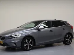 Grijs Gebruikt 2019 Volvo V40 Stationwagen | € 19.950 (Eerlijke prijs)