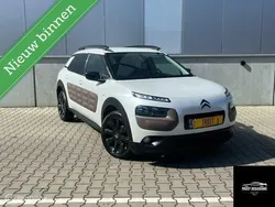 Zwart Gebruikt 2015 Citroën C4 Cactus PureTech Hatchback | € 8.995 (Eerlijke prijs)