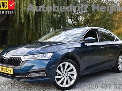 Blauw (metallic) Gebruikt 2021 Skoda Octavia Business Line Hatchback | € 24.445 (Goede deal)