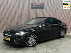 Zwart Gebruikt 2022 Mercedes C200 AMG line Sedan | € 39.900 (Eerlijke prijs)