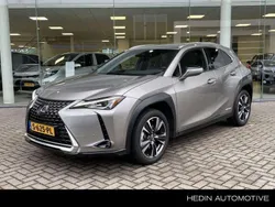 Grijs Gebruikt 2022 Lexus UX 250h Business Edition SUV | € 30.995 (Eerlijke prijs)