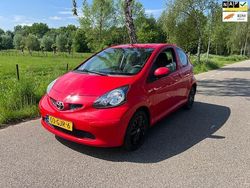 Rood Gebruikt 2007 Toyota Aygo Hatchback | € 2.999 (Eerlijke prijs)