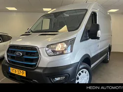 Grijs Gebruikt 2023 Ford E-Transit Trend Van | € 30.945