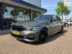 Grijs Gebruikt 2021 BMW 330e M Sport Sedan | € 31.995 (Goede deal)