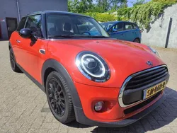 Oranje Gebruikt 2018 Mini ONE Salt Hatchback | € 14.895 (Eerlijke prijs)