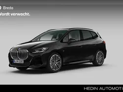 Zwart Gebruikt 2024 BMW 225 Active Tourer M Sport MPV | € 42.880 (Eerlijke prijs)