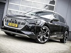 Zwart Gebruikt 2020 Audi e-tron Business SUV | € 29.680 (Super prijs)