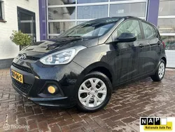 Zwart Gebruikt 2015 Hyundai i10 Comfort Hatchback | € 6.440 (Eerlijke prijs)
