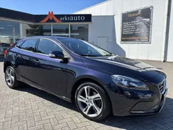 Blauw Gebruikt 2016 Volvo V40 Stationwagen | € 15.440 (Eerlijke prijs)