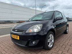 Zwart Gebruikt 2007 Ford Fiesta Futura Hatchback | € 1.750 (Goede deal)