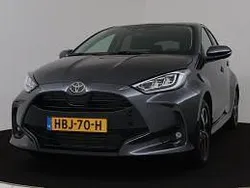 Grijs, metallic lak Gebruikt 2025 Toyota Yaris Business Edition Hatchback | € 26.945 (Iets duurder)