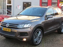 Bruin, metallic lak Gebruikt 2011 VW Touareg SUV | € 12.450