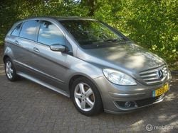 Grijs Gebruikt 2006 Mercedes B200 MPV | € 1.250