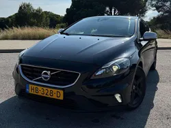 Zwart Gebruikt 2015 Volvo V40 R-Design Stationwagen | € 10.950 (Duur)