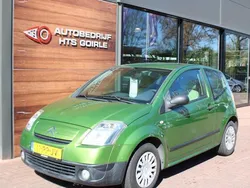 Groen, metallic lak Gebruikt 2004 Citroën C2 Prestige Hatchback | € 1.450 (Eerlijke prijs)