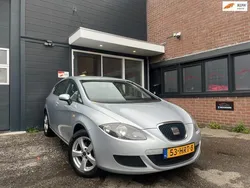 Grijs Gebruikt 2007 Seat Leon Reference Hatchback | € 2.999 (Eerlijke prijs)