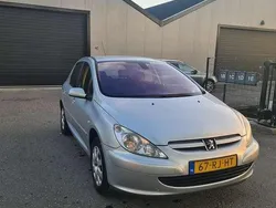 Grijs Gebruikt 2005 Peugeot 307 Premium Hatchback | € 1.100 (Goede deal)