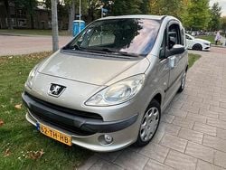 Gebruikt 2006 Peugeot 1007 Hatchback | € 1.850 (Super prijs)