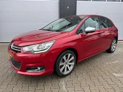 Rood Gebruikt 2015 Citroën C4 Feel Hatchback | € 6.499 (Goede deal)