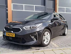 Zwart Gebruikt 2021 Kia Ceed Hatchback | € 14.950 (Eerlijke prijs)