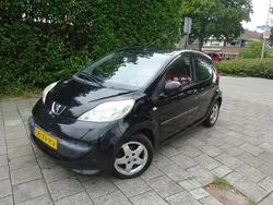 Zwart Gebruikt 2007 Peugeot 107 Urban Move Hatchback | € 1.499 (Goede deal)