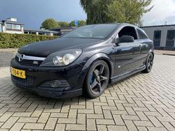 Zwart Gebruikt 2008 Opel Astra Business Coupé | € 1.300 (Goede deal)