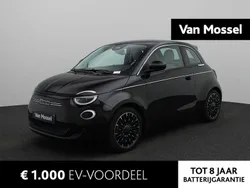 Zwart Gebruikt 2023 Fiat 500e La Prima Hatchback | € 23.900 (Eerlijke prijs)