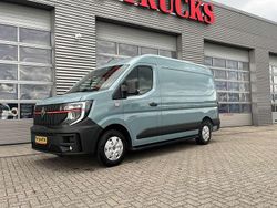 Groen Gebruikt 2024 Renault Master Van | € 36.600 (Eerlijke prijs)