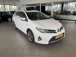 Wit Gebruikt 2013 Toyota Auris Touring Sports Stationwagen | € 4.940