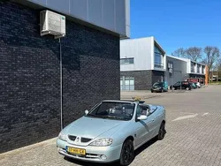 Grijs Gebruikt 2001 Renault Mégane Cabriolet Dynamique Cabriolet | € 999 (Goede deal)
